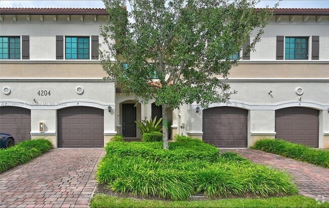 Building Photo - 4204 N Dixie Hwy Rental