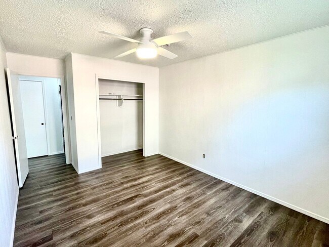 Photo - 2115 W Emma Ave Unit A