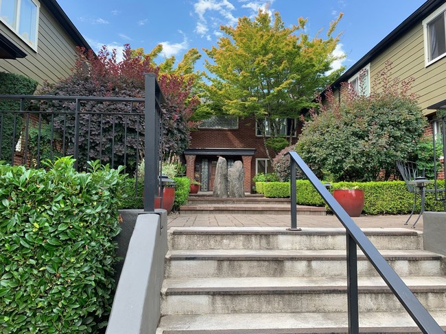 Photo - 2 br, 1 bath House - 1403 NW 23rd Ave #3