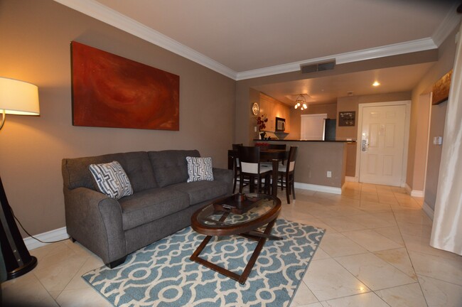 Charming Jr. 1 Bd Studio Condo at Meridida... - Charming Jr. 1 Bd Studio Condo at Meridida...