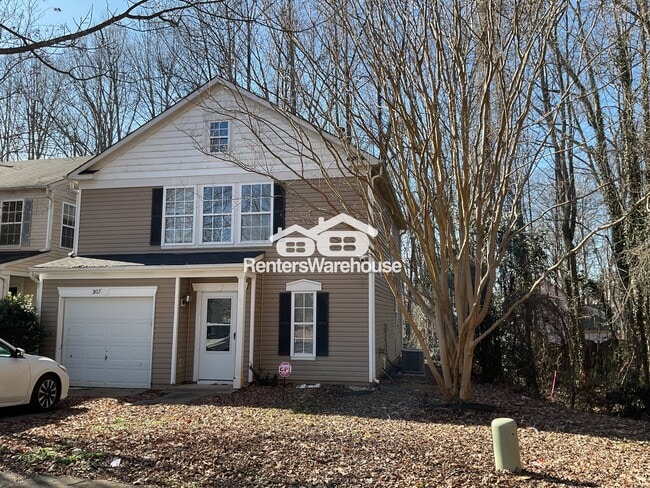 Building Photo - 3107 Meadow Knoll Dr