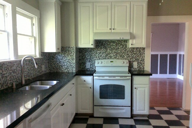 Photo - 1284 N Ferger Ave