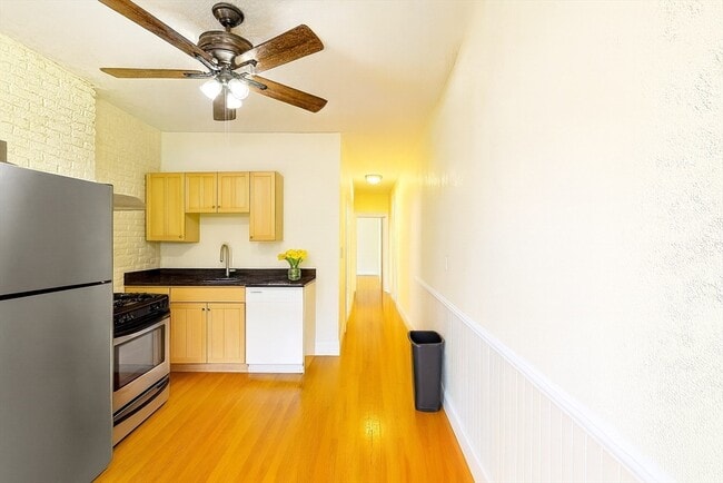 Photo - 86 Hammond St Unit 4