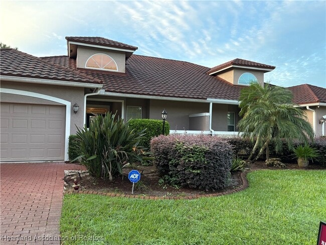 Building Photo - 6831 Sun N Lake Blvd Rental