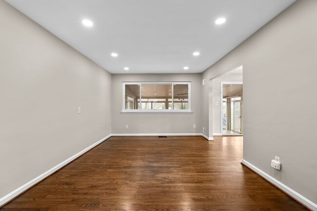 Photo - 4 Bed 3 Bath - Takoma Park Split Level - Move In Ready