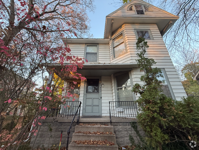 Building Photo - 435 Crescent St NE Unit 1 Rental