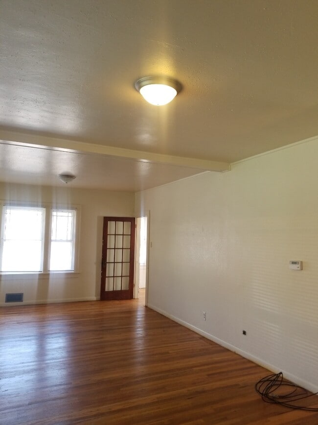 Photo - 410 W 28th St