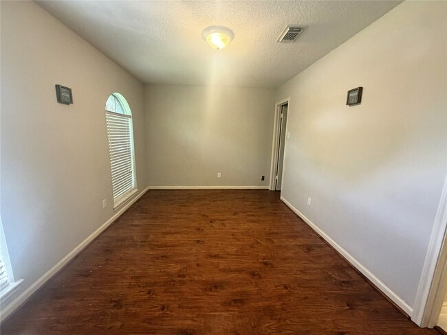 Photo - 4035 Lotus Dr