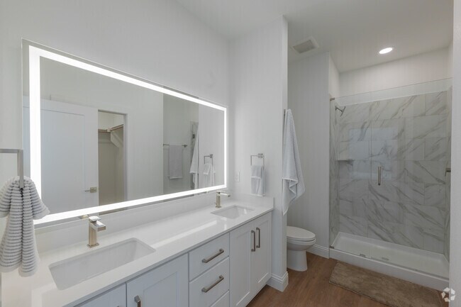 2BR, 2BA - 1,130SF - Bathroom 2