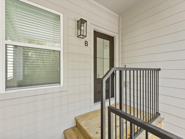 Photo - 8101 Venus St