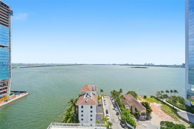 Photo - 601 NE 27th St Unidad 1508