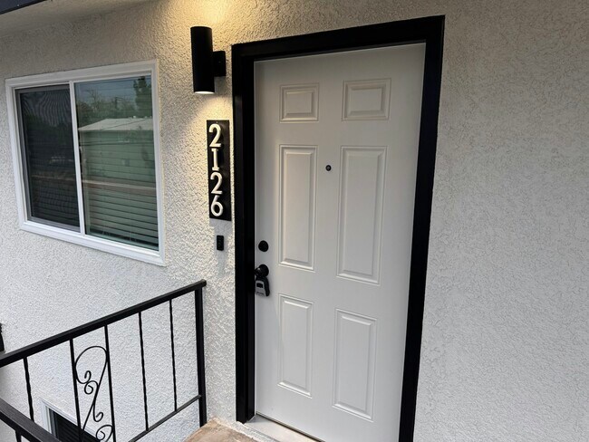 Building Photo - 2118 N Glenn Ave Unit 2126 N. Glenn Ave