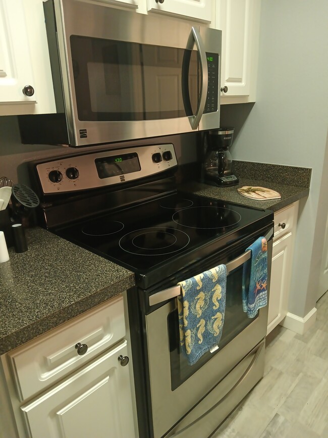 Photo - 10764 70th Ave Unit Beachway Condos