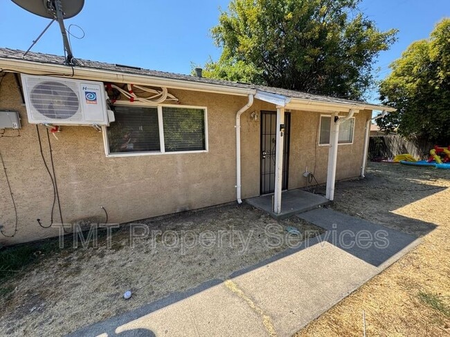 Photo - 3729 Branch St Unit 2