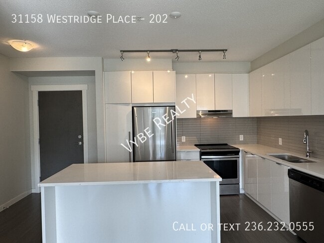 Photo - ?? Bright Courtyard Condo @ Elmstone– 2 Parking Spots Unit 202
