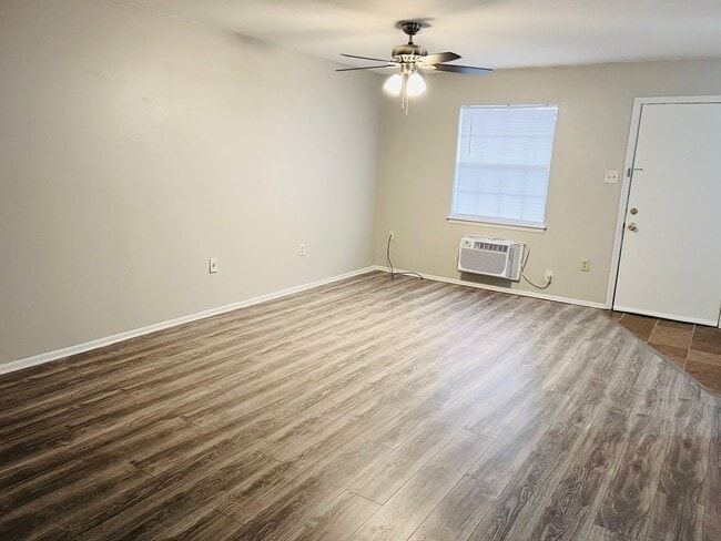 Pied Piper Apartments (Studio/1 Bath)