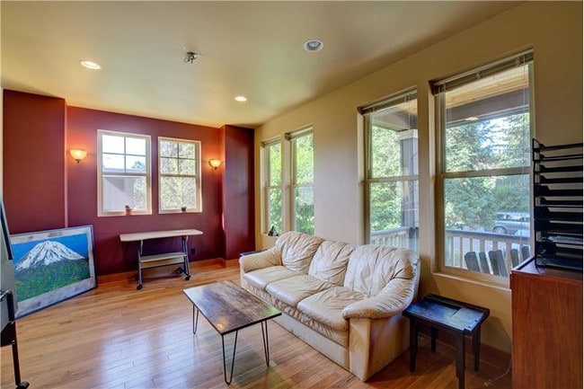 Photo - 10516 20th Ave NE