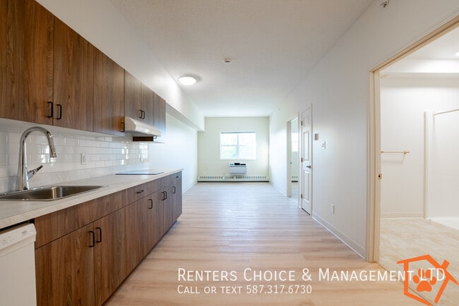 Photo - Senior Living In The Edwards 1 Bedroom Plus Den