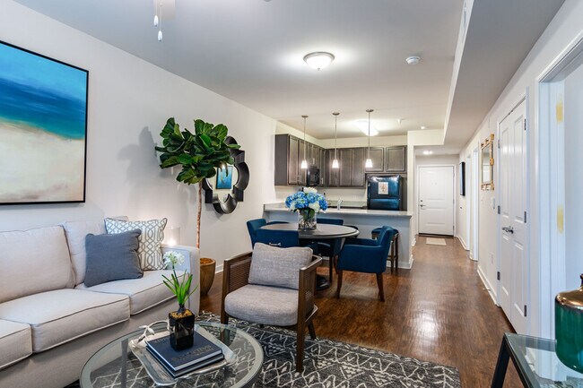 Photo - Glenmoor Oaks