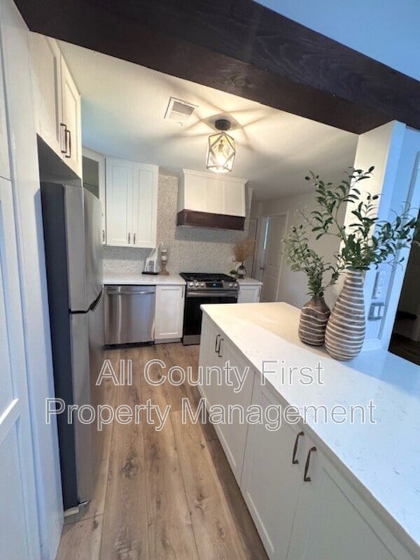 Photo - 459 Holly Dr SE