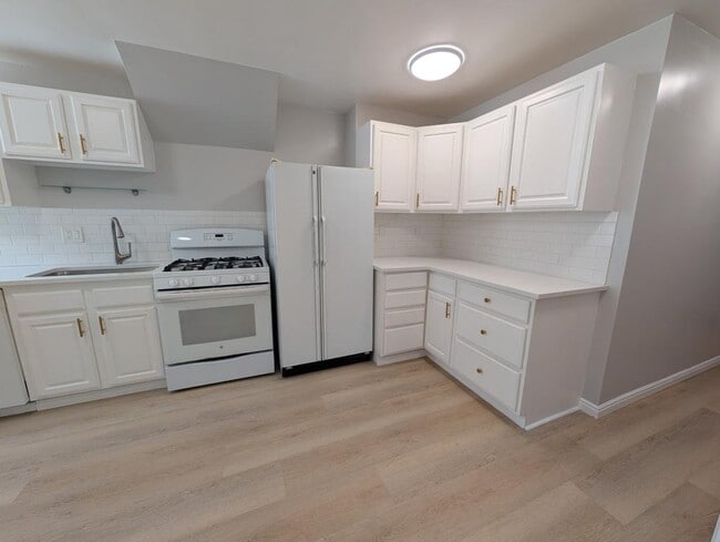 Photo - 1978 S 1300 E