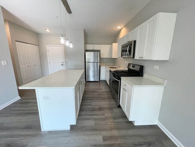 Photo - 301 N Madison St Unit 3D