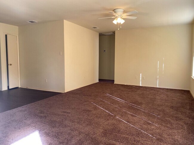 Photo - 1106 Greencroft St