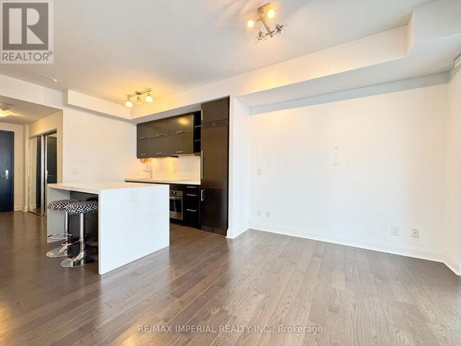Photo - 1080 Bay St. Unit 909