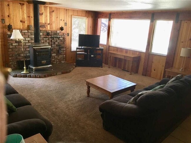 Photo - Furnished Seasonal or Long term  for 8 ppl. near heavenly Avail. 04/15/26!