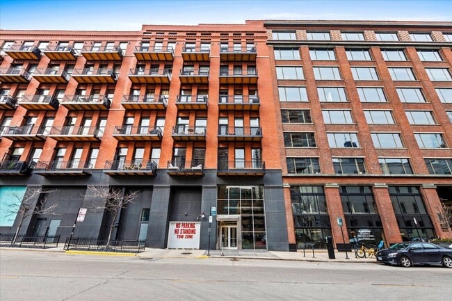 Photo - 616 W Fulton St