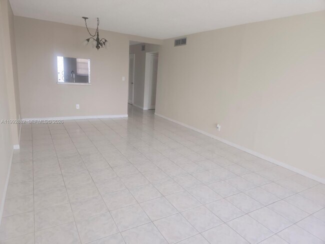 Photo - 320 NE 12th Ave Unit 703