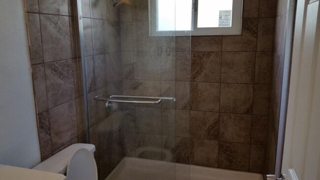 444-444 Harding Ave Unit 440 Harding Ave