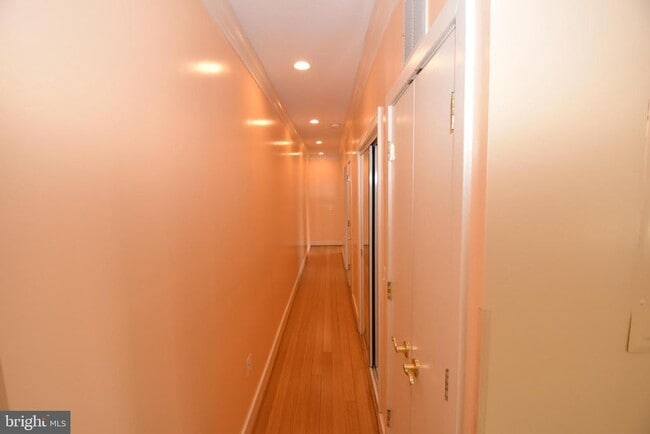 Photo - 1121 Arlington Blvd Unit 1011