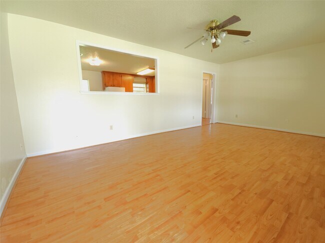 Photo - 28 14th St N