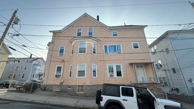 Building Photo - 534 William St Unit FL1/N