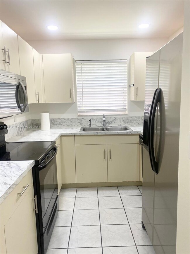 Photo - 5019 SW 123rd Ter