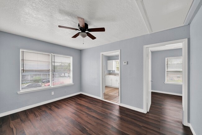 Building Photo - 1009 Witter St Rental