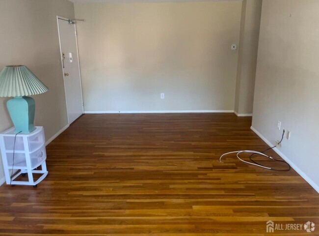 Building Photo - 8 Windsor Terrace Unit F Rental