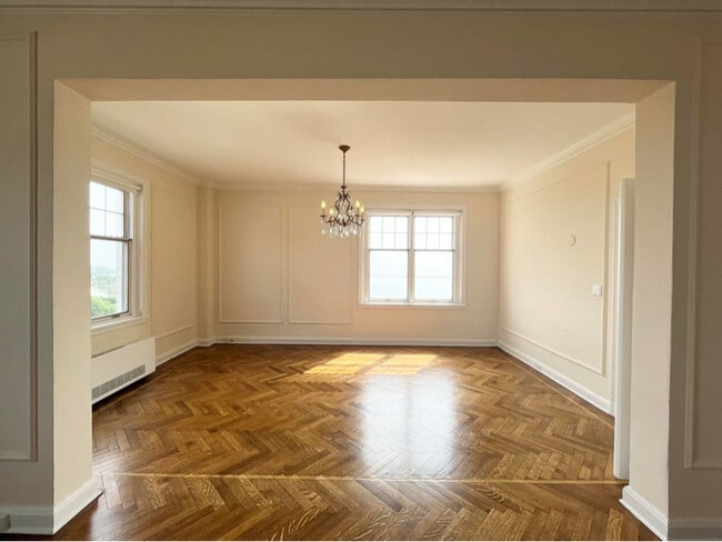 Building Photo - 925 E Wells St Unit 1119 Rental