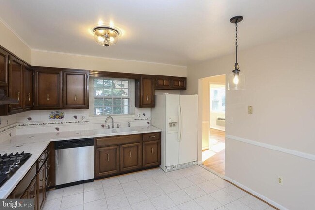 Photo - 3229 Ramblewood Rd