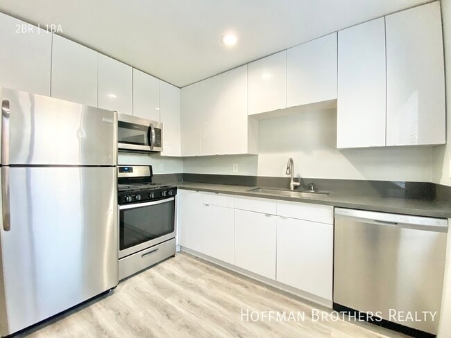 Photo - 1537 N Kenmore Ave Apartment Unit 1G