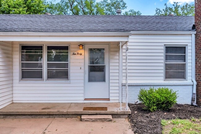 Photo - Updated 4 Bedroom 3 bathroom in Derby, KS