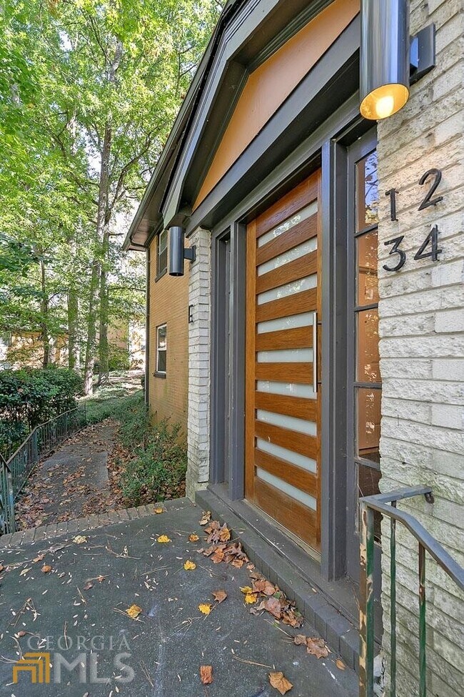 Photo - 1010 Scott Blvd Unit E3