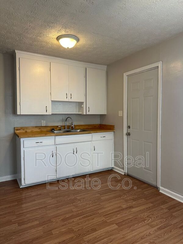 Photo - 741 E Mithoff St