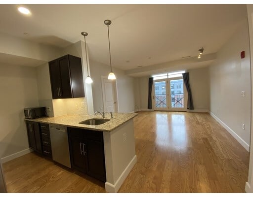 Photo - 1501 Commonwealth Ave