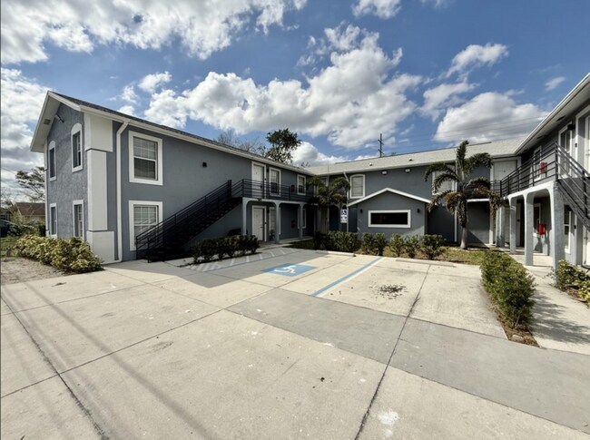425 F St Unit 3