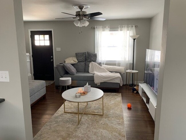 Photo - MODERN 2 BEDROOM, 1 BATHROOM TOWNHOUSE - GARFIELD