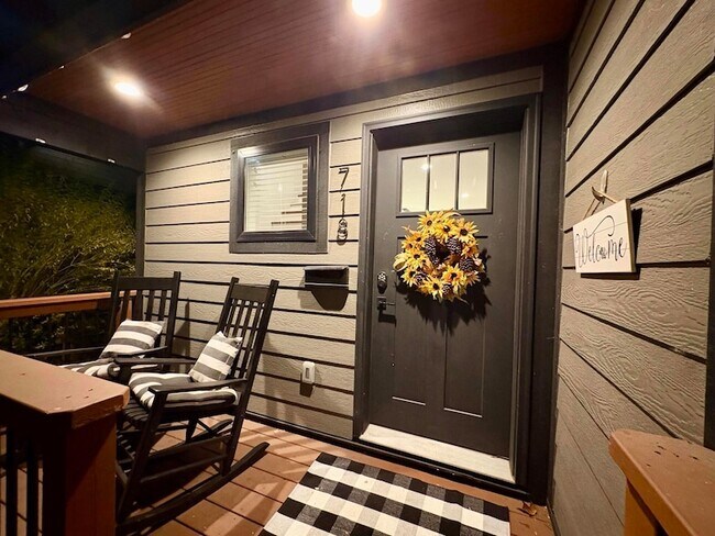 Photo - 718 N Alexander Ave