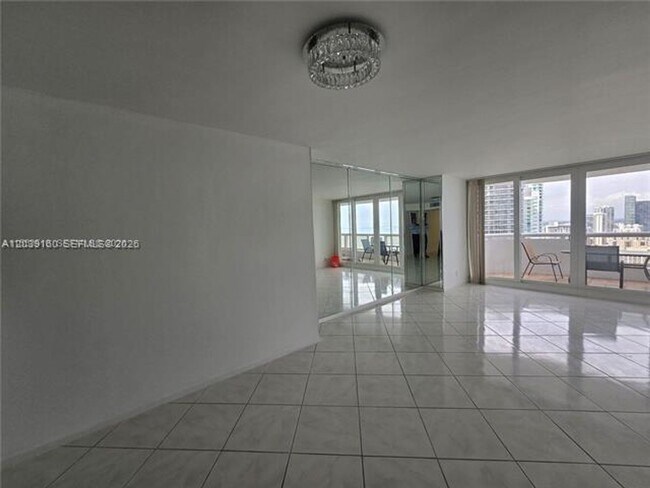 Photo - 1717 N Bayshore Dr