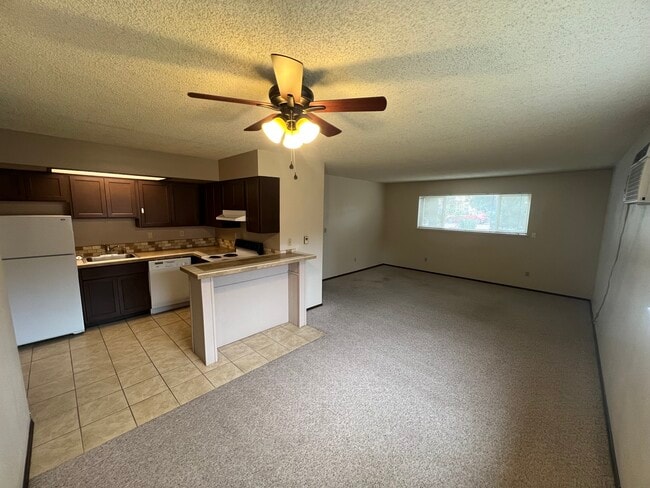 Photo - 304 S Pine St